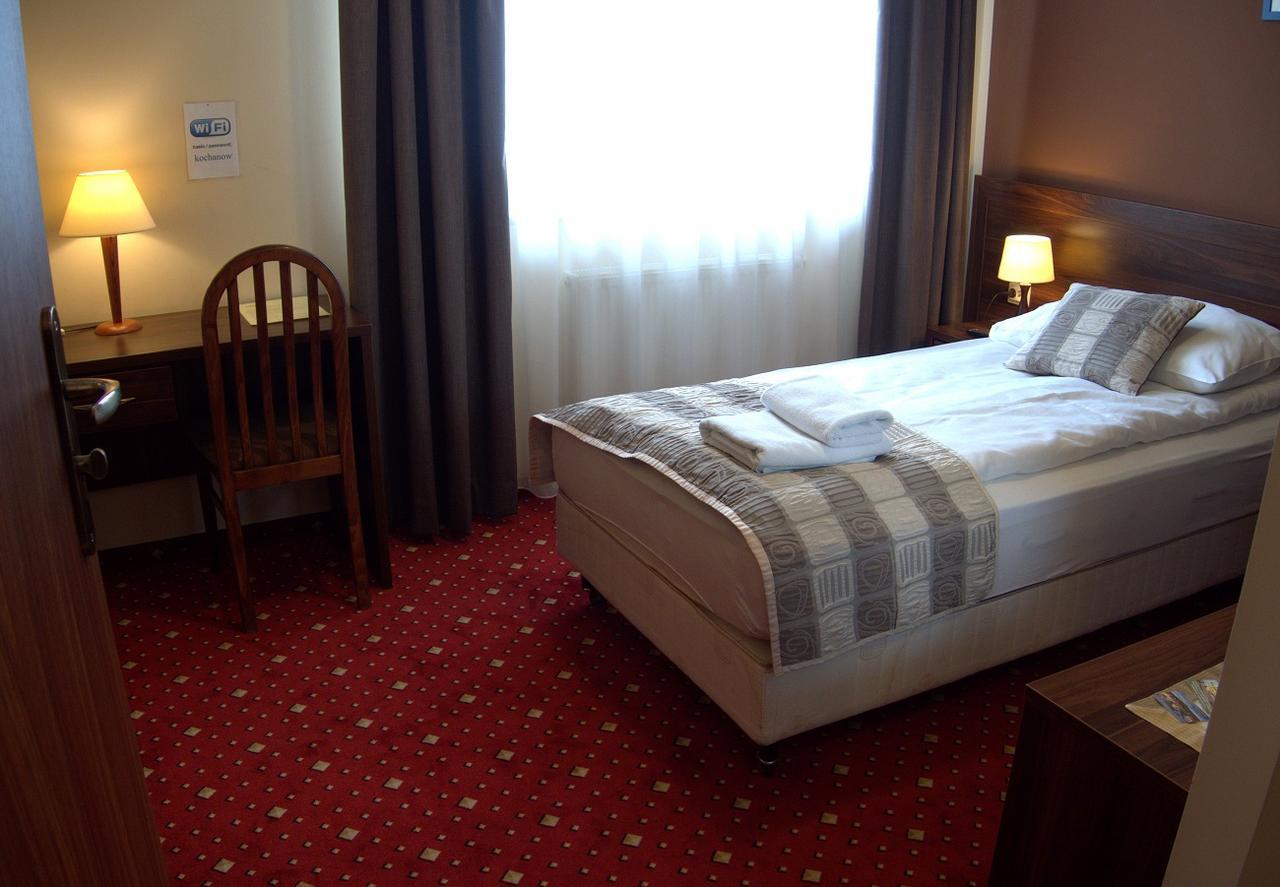 Hotel Kochanow Kochanow  Kültér fotó
