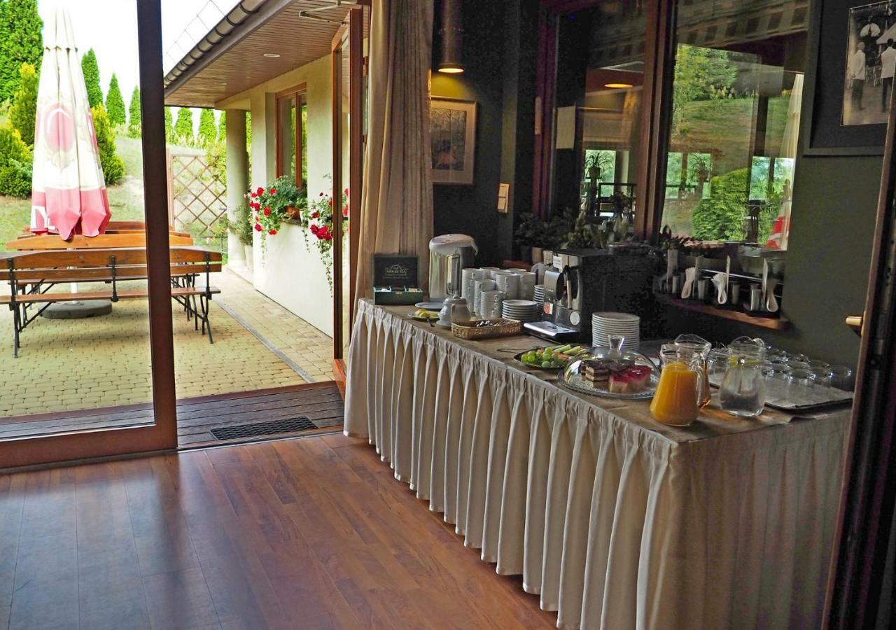 Hotel Kochanow Kochanow  Kültér fotó