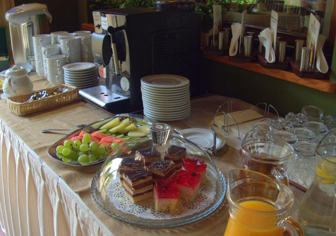 Hotel Kochanow Kochanow  Kültér fotó